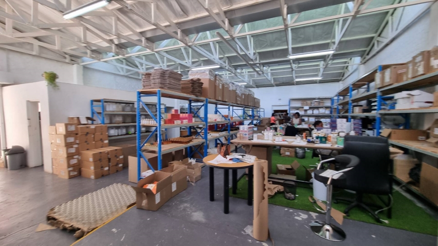 To Let Commercial Property for Rent in Woodstock Western Cape